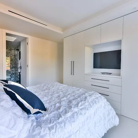 L'horizon Avec Somptueuse Terrasse Vue